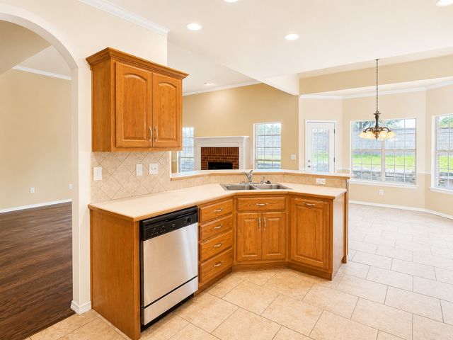 4213 S Palm Avenue, Broken Arrow, OK 74011
