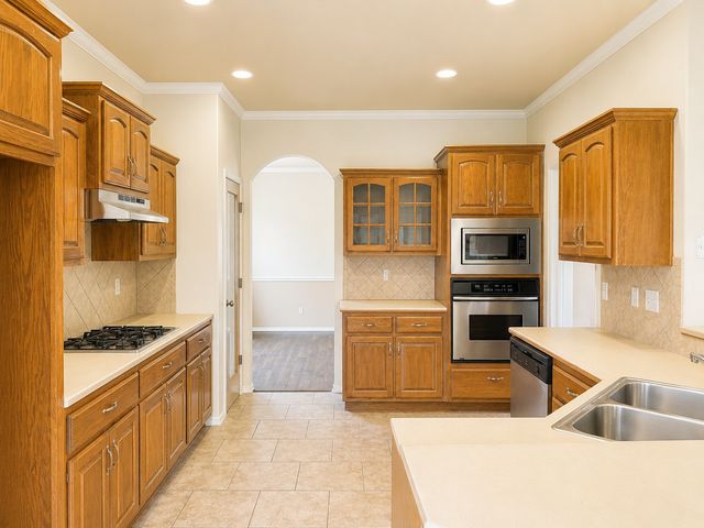 4213 S Palm Avenue, Broken Arrow, OK 74011