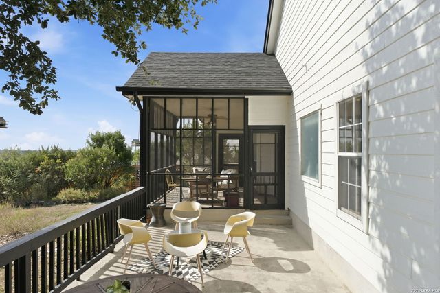 462 SUNCREST DR, New Braunfels, TX 78132