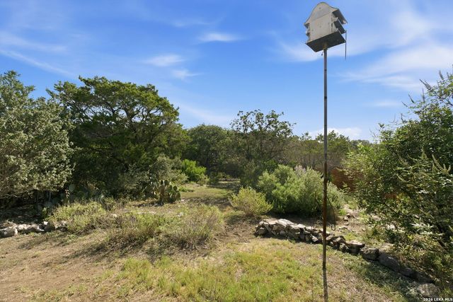 462 SUNCREST DR, New Braunfels, TX 78132