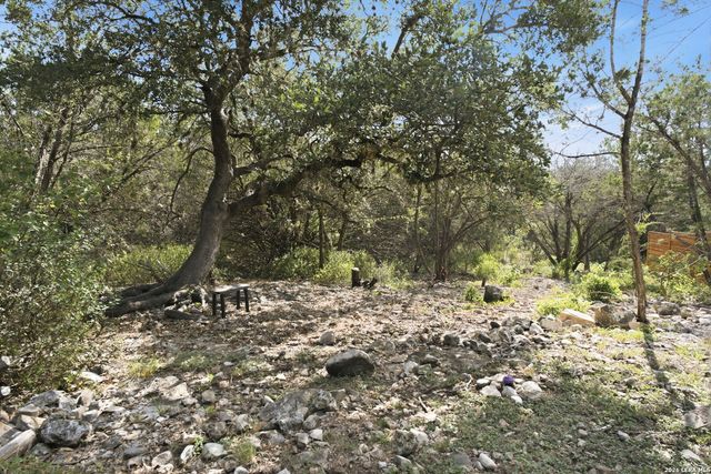 462 SUNCREST DR, New Braunfels, TX 78132