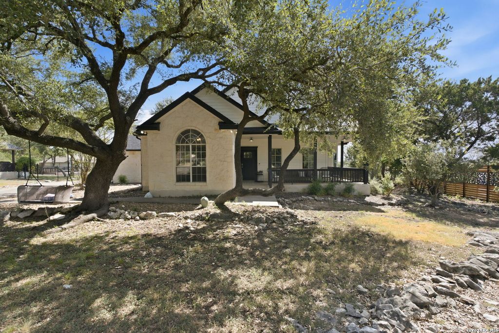 462 SUNCREST DR, New Braunfels, TX 78132