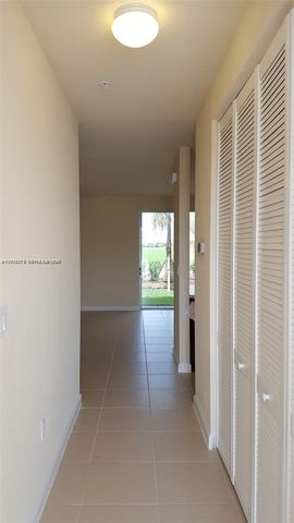 142 SE 28th Ter 7, Homestead, FL 33033