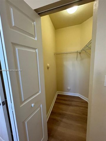 142 SE 28th Ter 7, Homestead, FL 33033