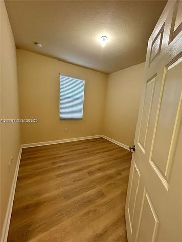 142 SE 28th Ter 7, Homestead, FL 33033