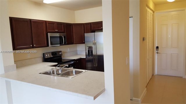 142 SE 28th Ter 7, Homestead, FL 33033