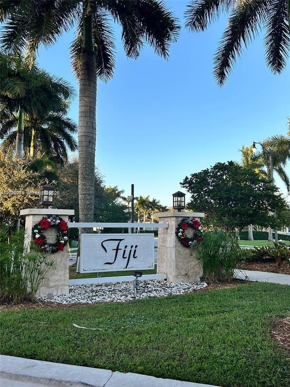 142 SE 28th Ter 7, Homestead, FL 33033