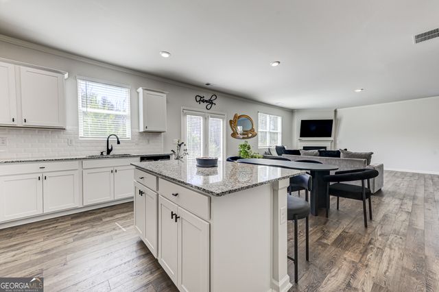 3154 Ellenton Drive, Lithia Springs, GA 30122