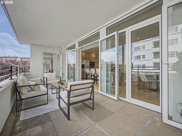 2445 Nw Westover Rd 202, Portland, OR 97210