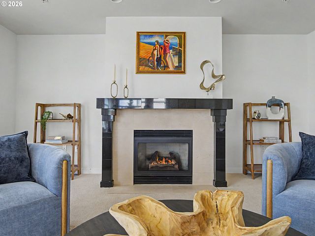 2445 Nw Westover Rd 202, Portland, OR 97210