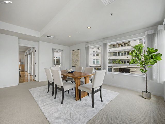 2445 Nw Westover Rd 202, Portland, OR 97210