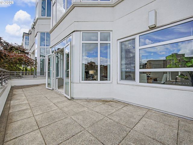 2445 Nw Westover Rd 202, Portland, OR 97210