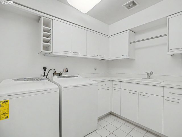 2445 Nw Westover Rd 202, Portland, OR 97210