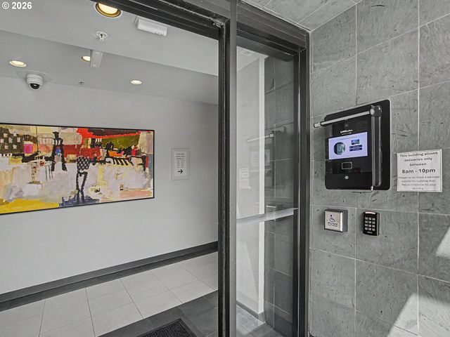 2445 Nw Westover Rd 202, Portland, OR 97210