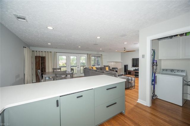 1250 Foursome LN, Virginia Beach, VA 23455