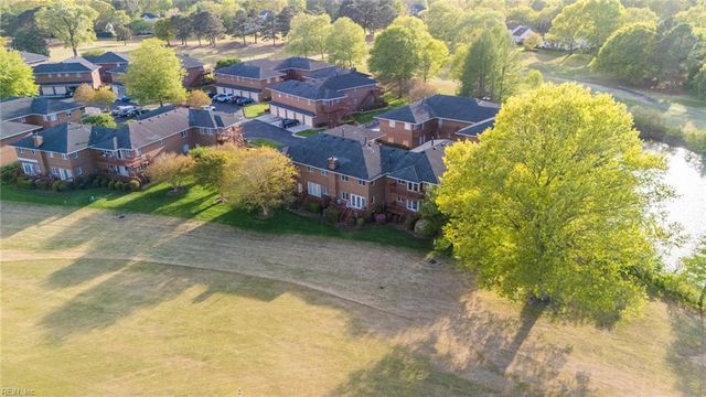 1250 Foursome LN, Virginia Beach, VA 23455