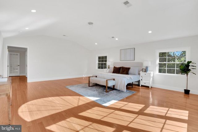 1615 S OAKLAND ST, Arlington, VA 22204
