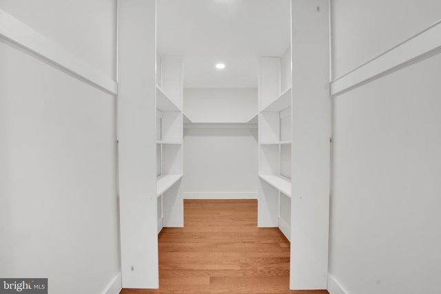 1615 S OAKLAND ST, Arlington, VA 22204