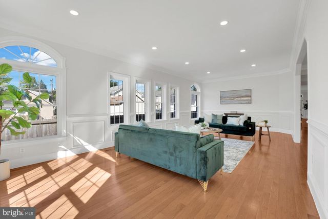 1615 S OAKLAND ST, Arlington, VA 22204