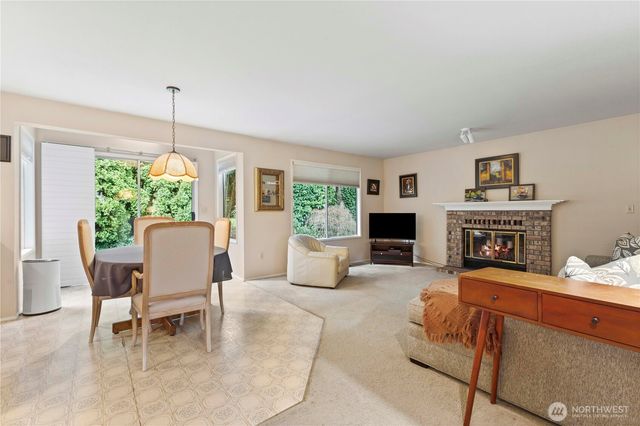 25709 118th Place SE, Kent, WA 98030