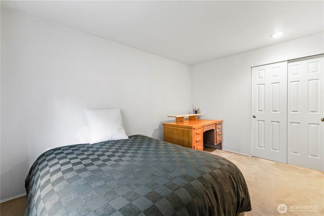 25709 118th Place SE, Kent, WA 98030