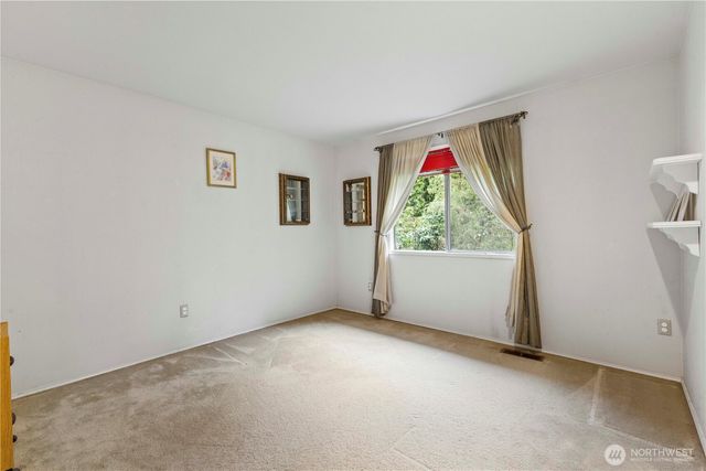 25709 118th Place SE, Kent, WA 98030