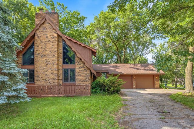 1817 Oregon Trail, Saint Cloud, MN 56301