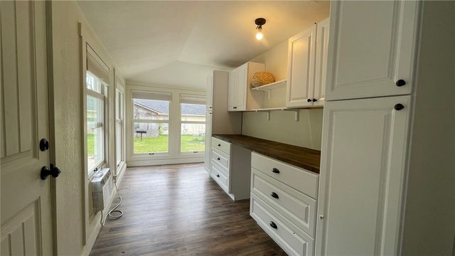 504 South Pine Street, Calvert, TX 77837