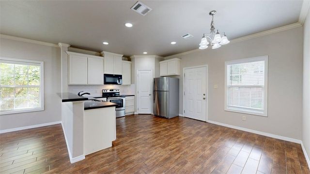 108 Richards Street, College Station, TX 77845