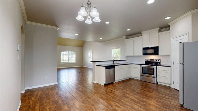 108 Richards Street, College Station, TX 77845