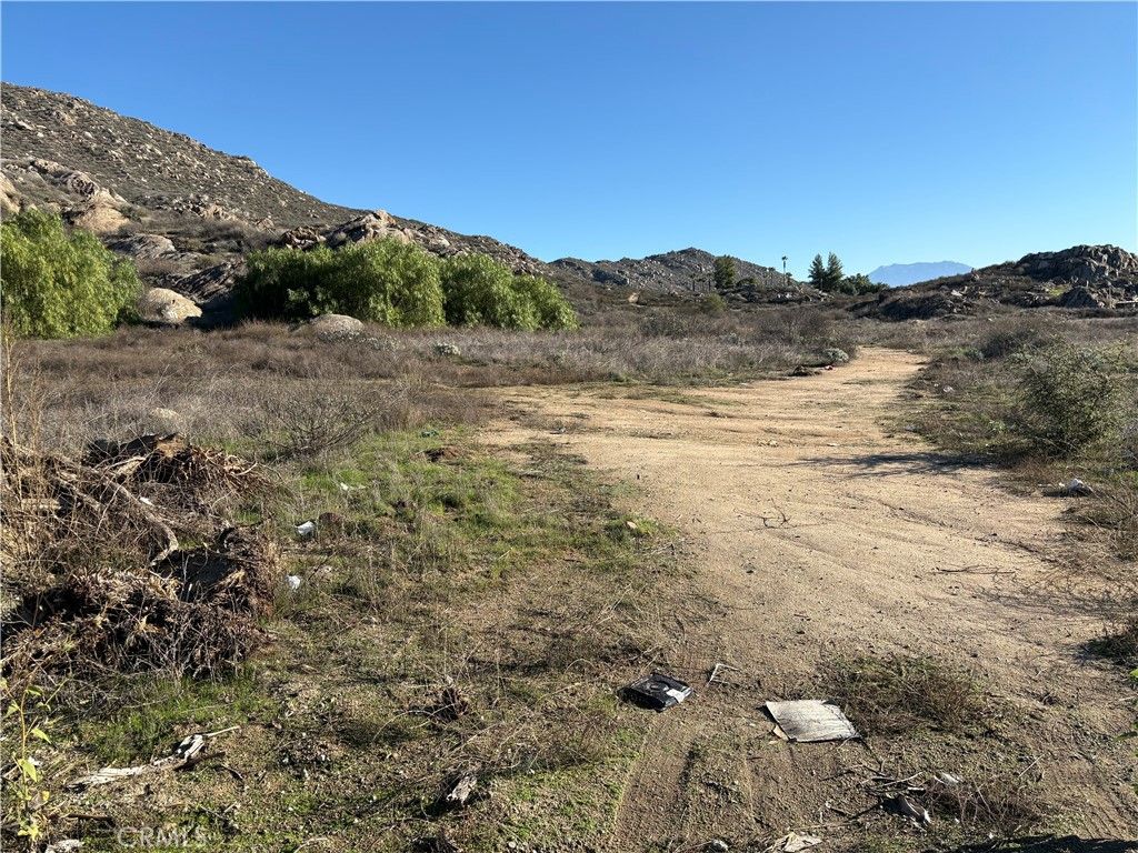 32302 Highway 74, Hemet, CA 92545