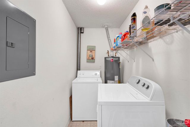 10049 Centre St, Pensacola, FL 32506