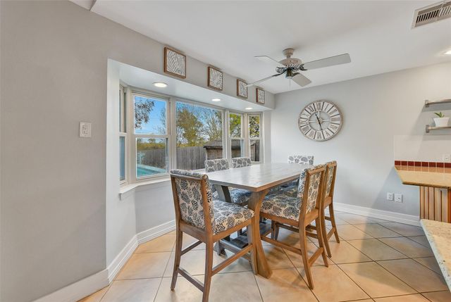 2211 Bayou Drive, League City, TX 77573