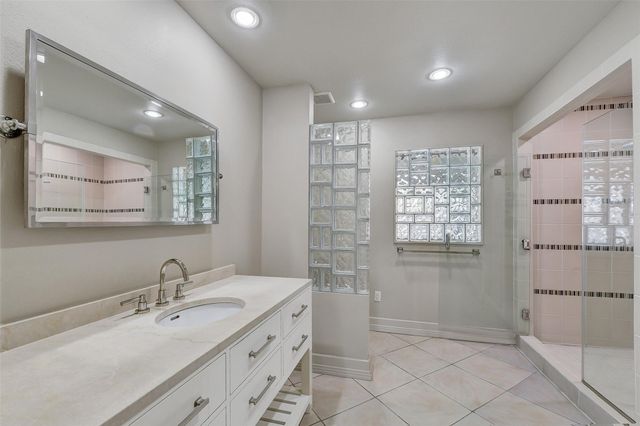 2211 Bayou Drive, League City, TX 77573