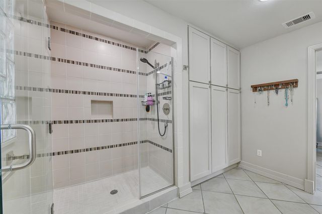 2211 Bayou Drive, League City, TX 77573