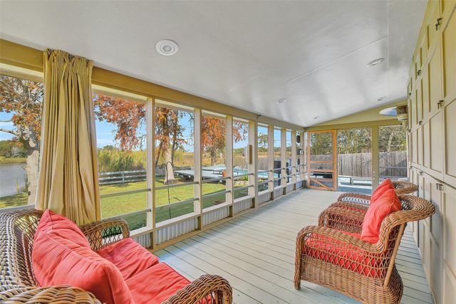 2211 Bayou Drive, League City, TX 77573