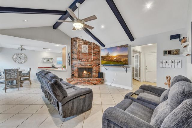 2211 Bayou Drive, League City, TX 77573