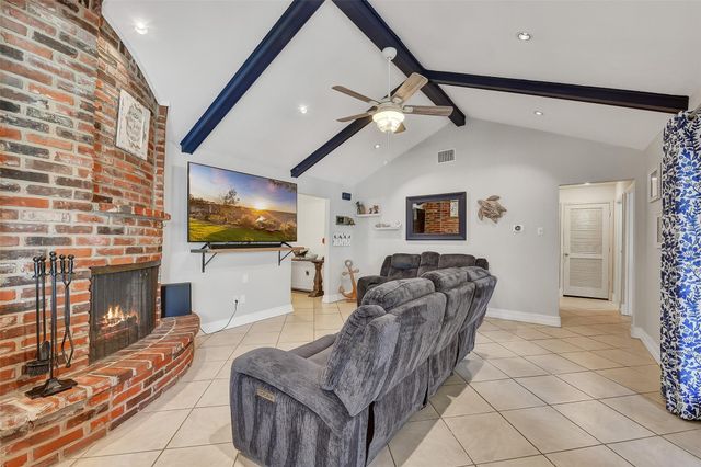 2211 Bayou Drive, League City, TX 77573