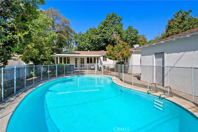 1900 Kerns Avenue, San Marino, CA 91108
