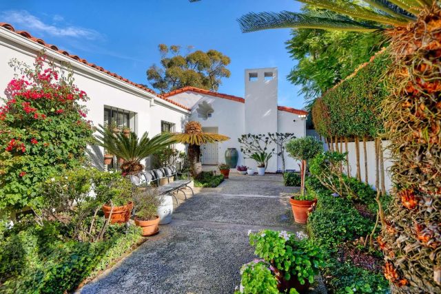 7733 Whitefield, La Jolla, CA 92037