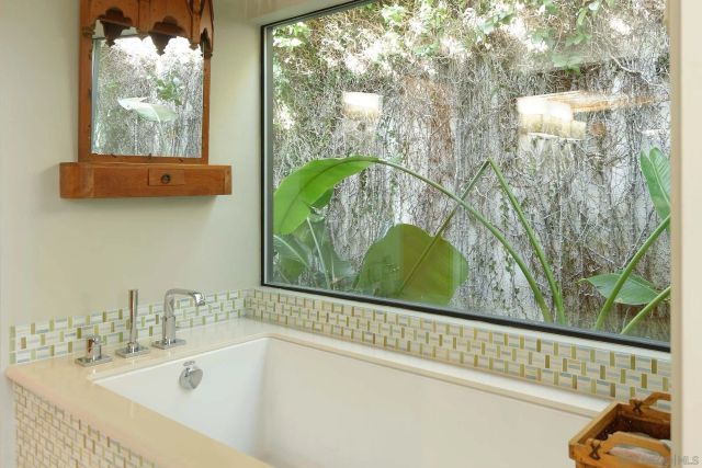 7733 Whitefield, La Jolla, CA 92037