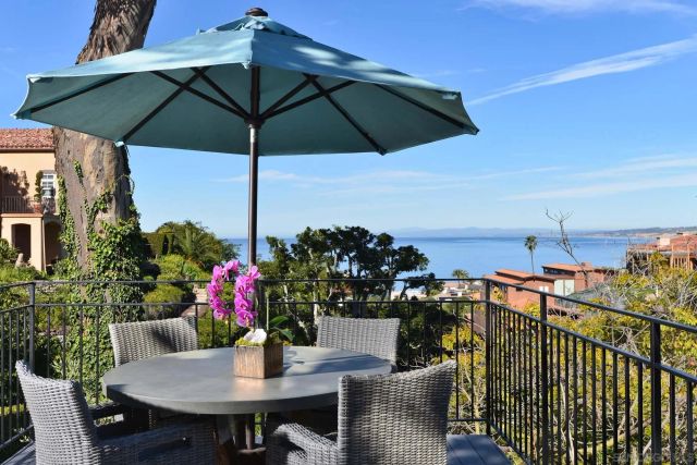 7733 Whitefield, La Jolla, CA 92037