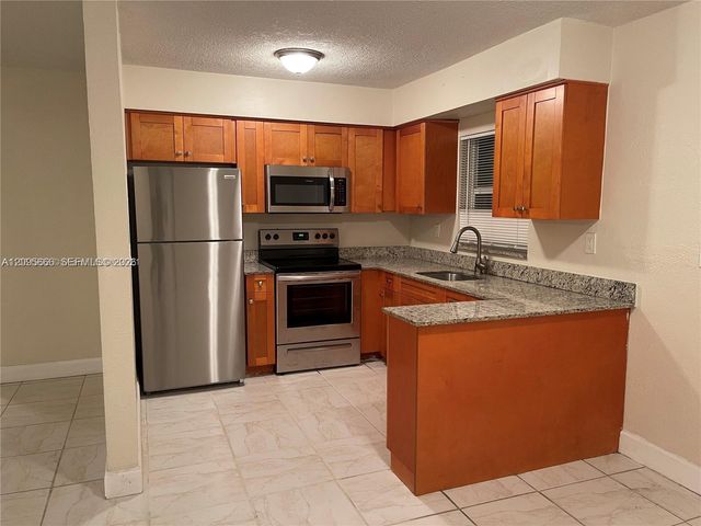 7601 Venetian Street 4, Miramar, FL 33023