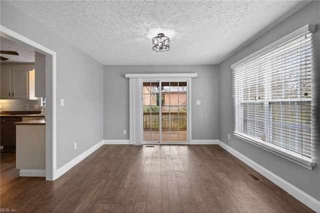 7512 Hughart ST, Norfolk, VA 23505