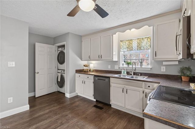 7512 Hughart ST, Norfolk, VA 23505