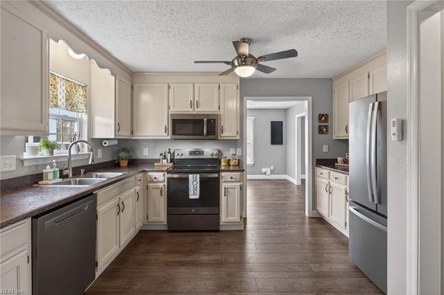 7512 Hughart ST, Norfolk, VA 23505