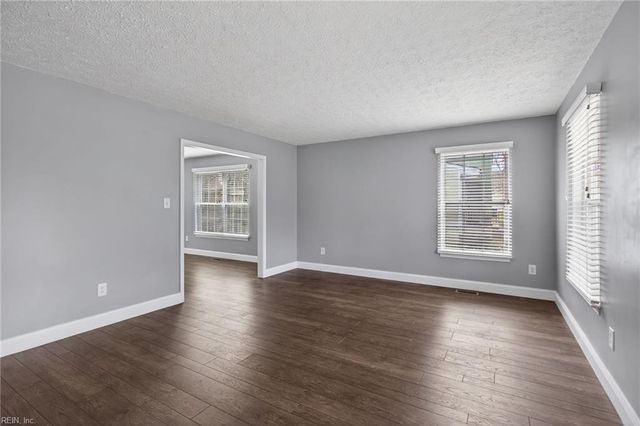 7512 Hughart ST, Norfolk, VA 23505