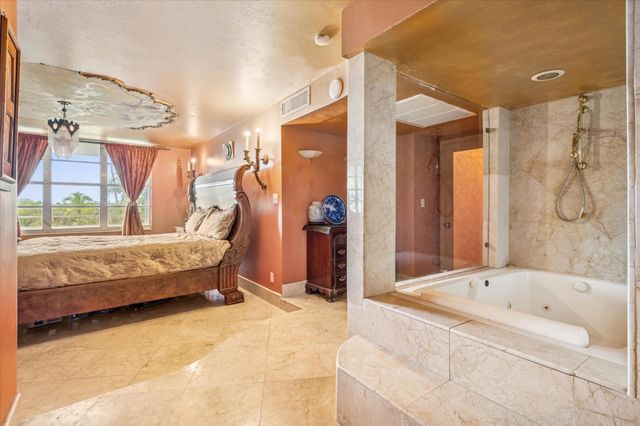 5151 Collins Ave 520, Miami Beach, FL 33140