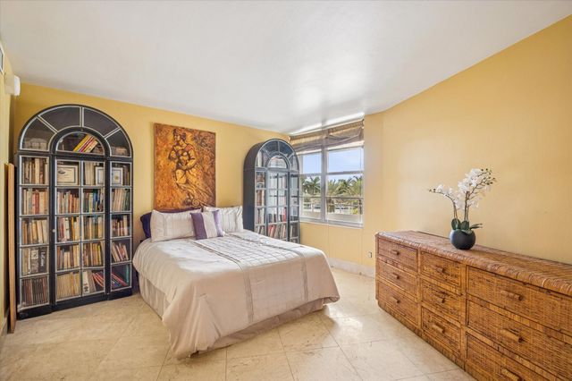 5151 Collins Ave 520, Miami Beach, FL 33140