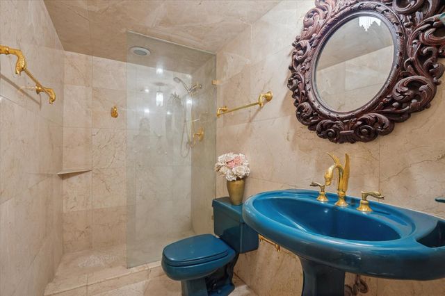 5151 Collins Ave 520, Miami Beach, FL 33140